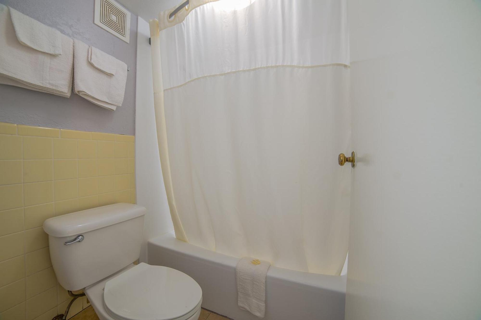 Masters Inn Selma Smithfield I-95 By Oyo エクステリア 写真